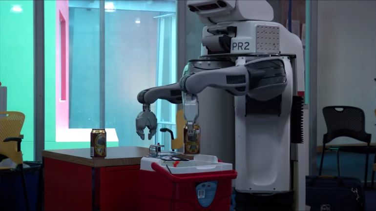 Roboter: Jetzt auch als teamfähige Tresenkräfte