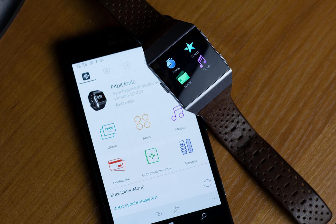 ruckruf:-fitbit-ruft-ionic-smartwatch-zuruck-wegen-brandgefahr