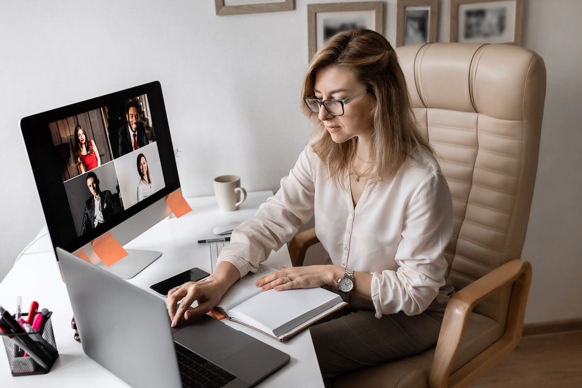 hybridarbeit:-wie-der-cloud-arbeitsplatz-teamarbeit-und-leistungsfahigkeit-verbessern-kann