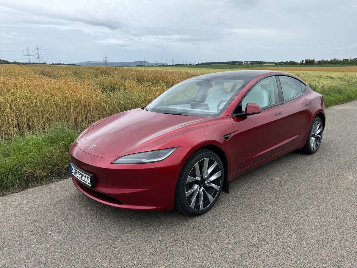 Tesla-App für iOS 18: Steuerelemente für Kontrollzentrum, Sperrbildschirm und Action-Button