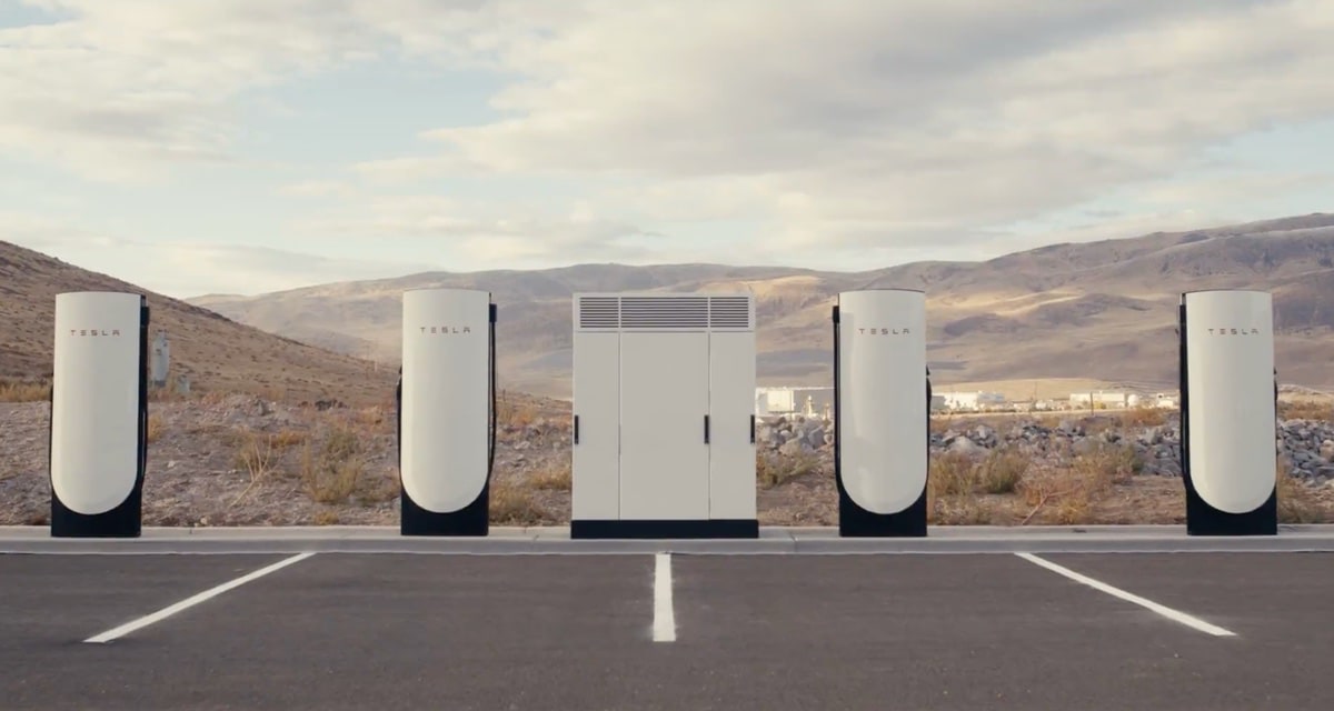Tesla V4 Supercharger ermöglichen Ladeleistung von 500 kW