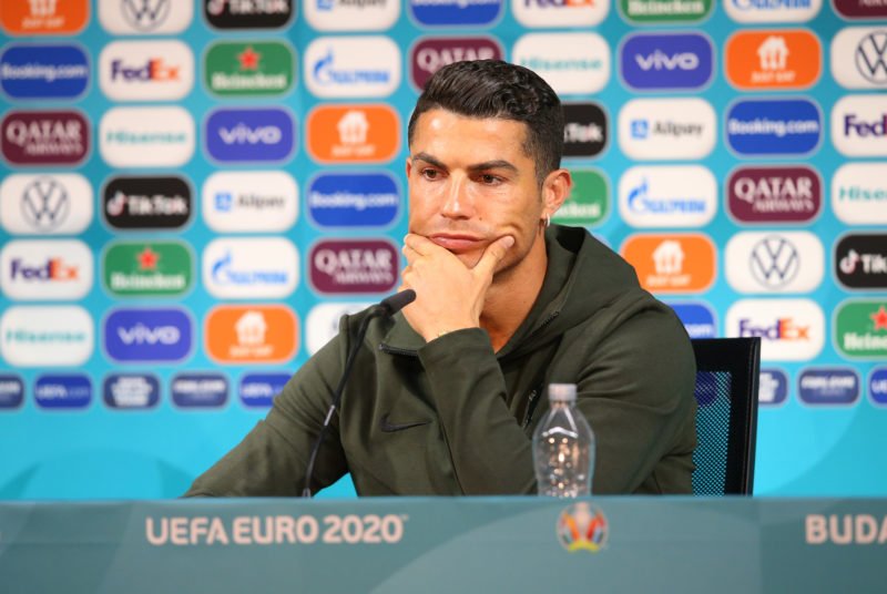 Cristiano Ronaldo und Paul Pogba legen sich mit den EM-Sponsoren Coca-Cola und Heineken an — nun droht die Uefa mit Geldstrafen