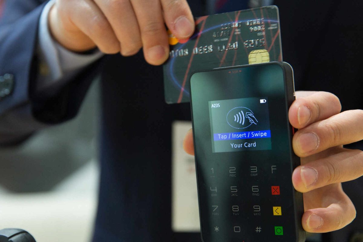 Postbank Digitalstudie 2024: 66 % der Befragten bezahlen kontaktlos
