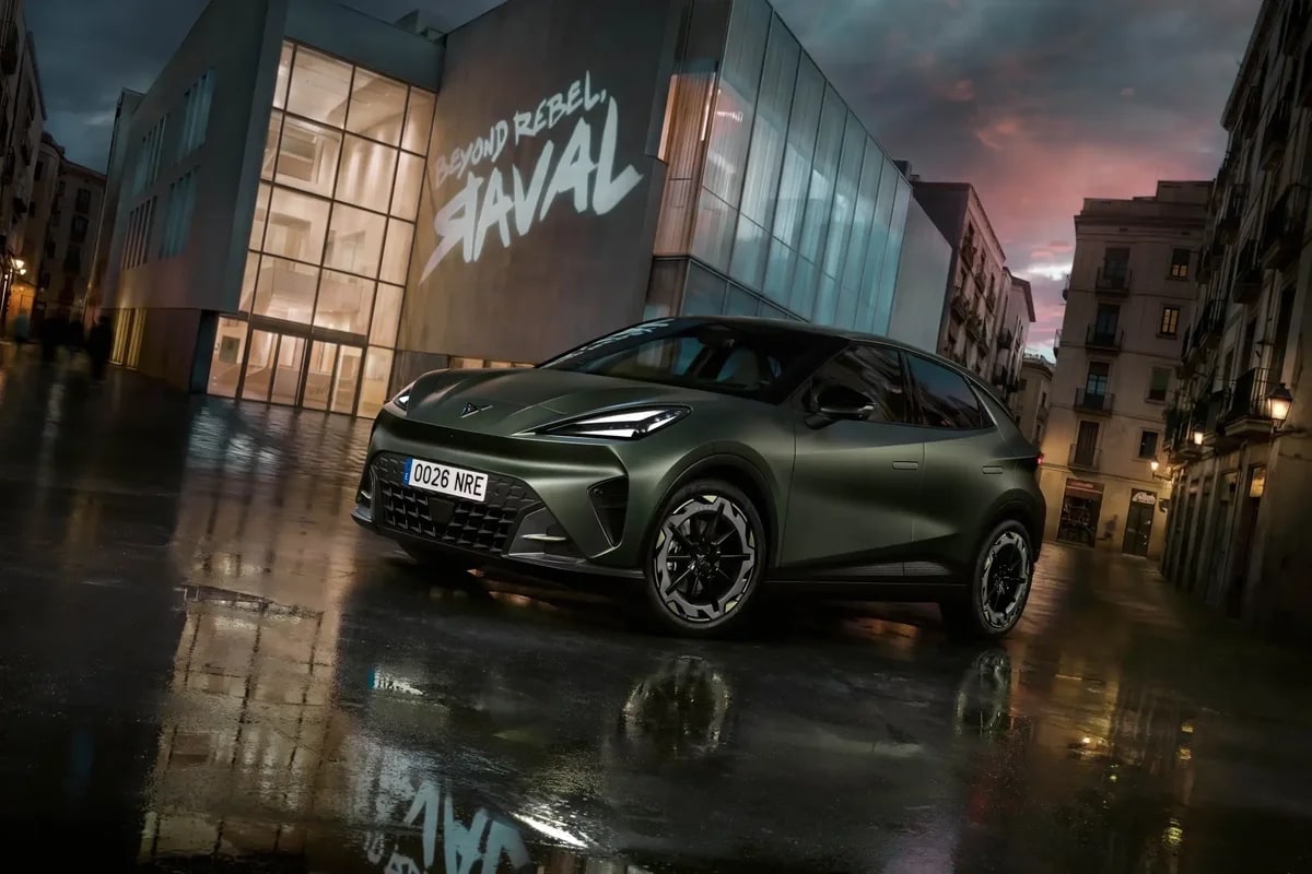 elektroflitzer-von-cupra-vorgestellt:-cupra-raval-und-facelift-fur-den-cupra-born