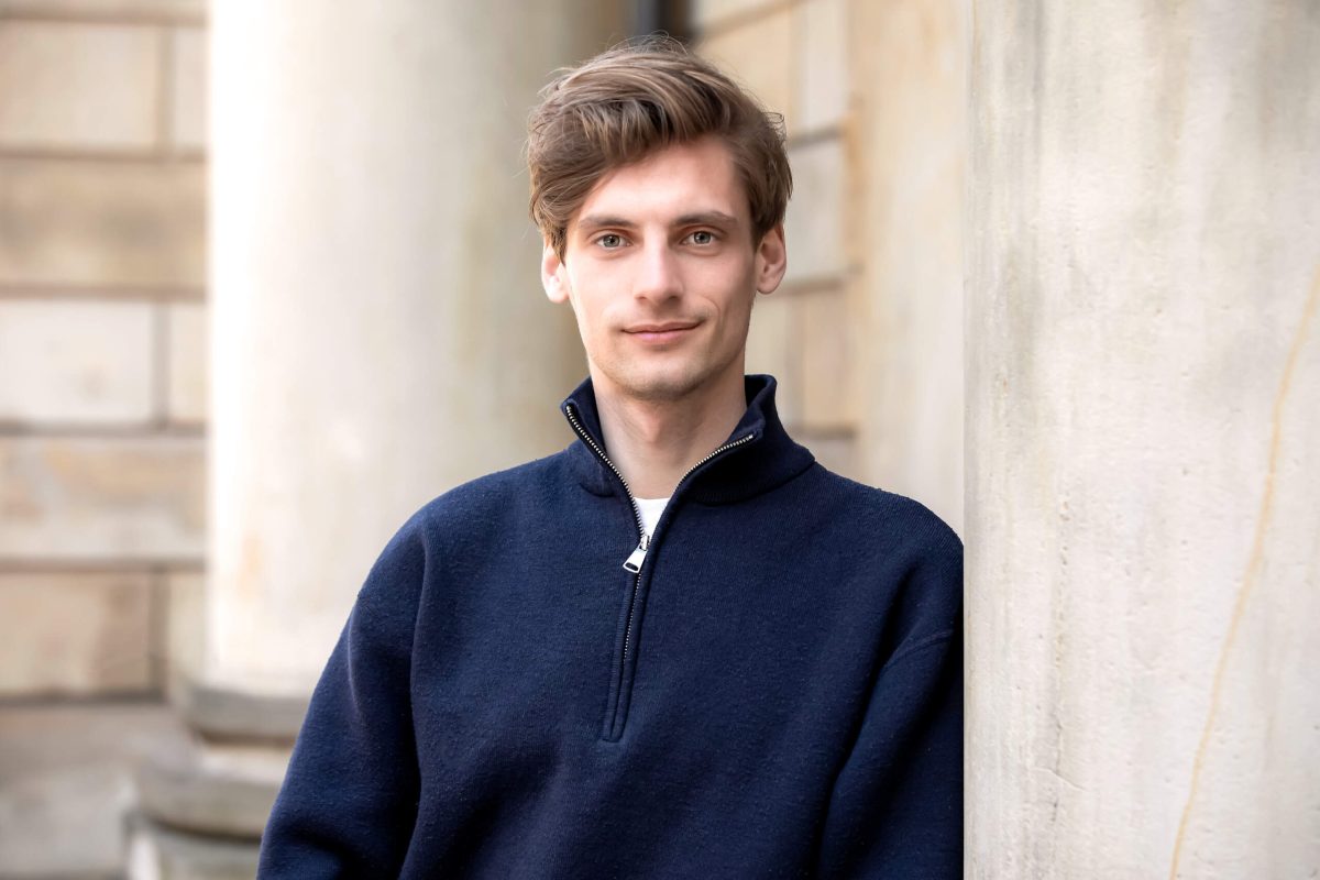 #interview-–-„es-fuhlt-sich-an,-als-ware-alles-gleichzeitig-in-bewegung“