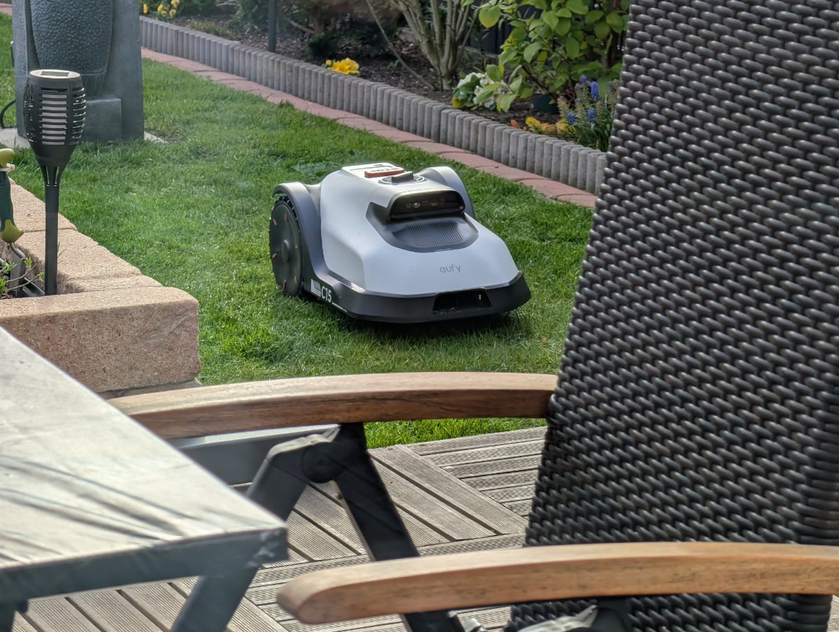 eufy C15 im Test: Smarter Mähroboter für kleine Gärten bis 500 Quadratmeter