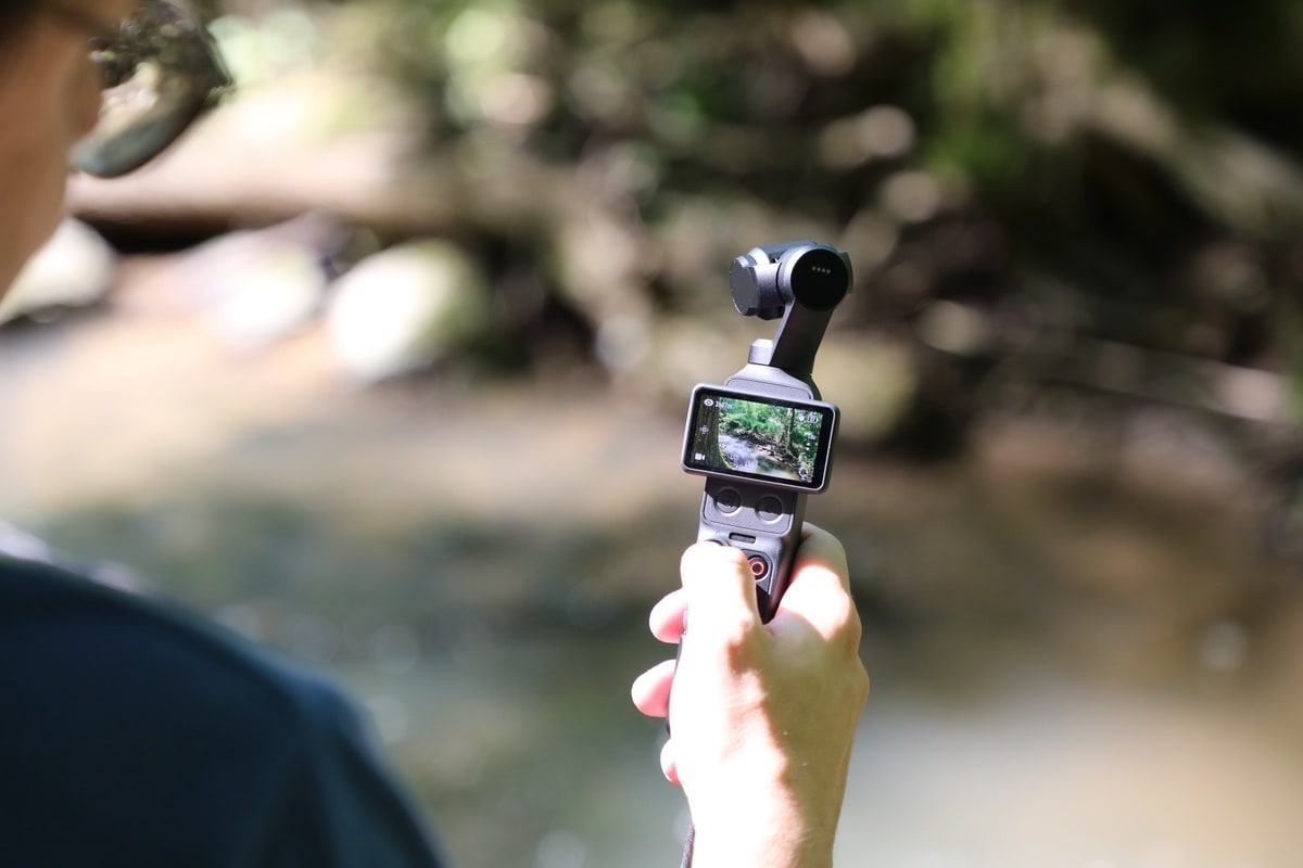 dji-osmo-pocket-4:-mini-gimbal-kamera-mit-tracking-funktionen-ausprobiert